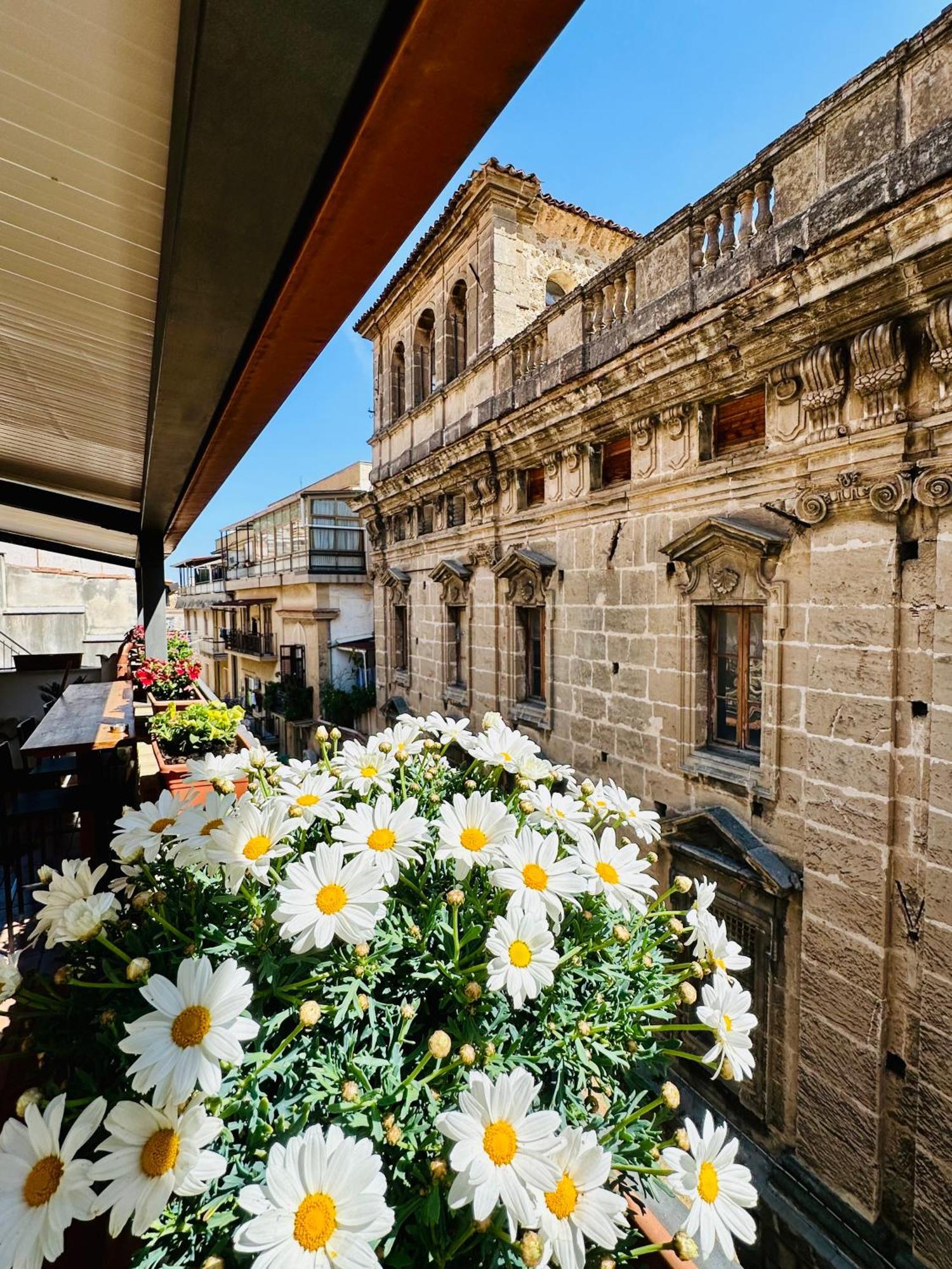 مبيت وإفطار مونريالي Casa Lilla المظهر الخارجي الصورة